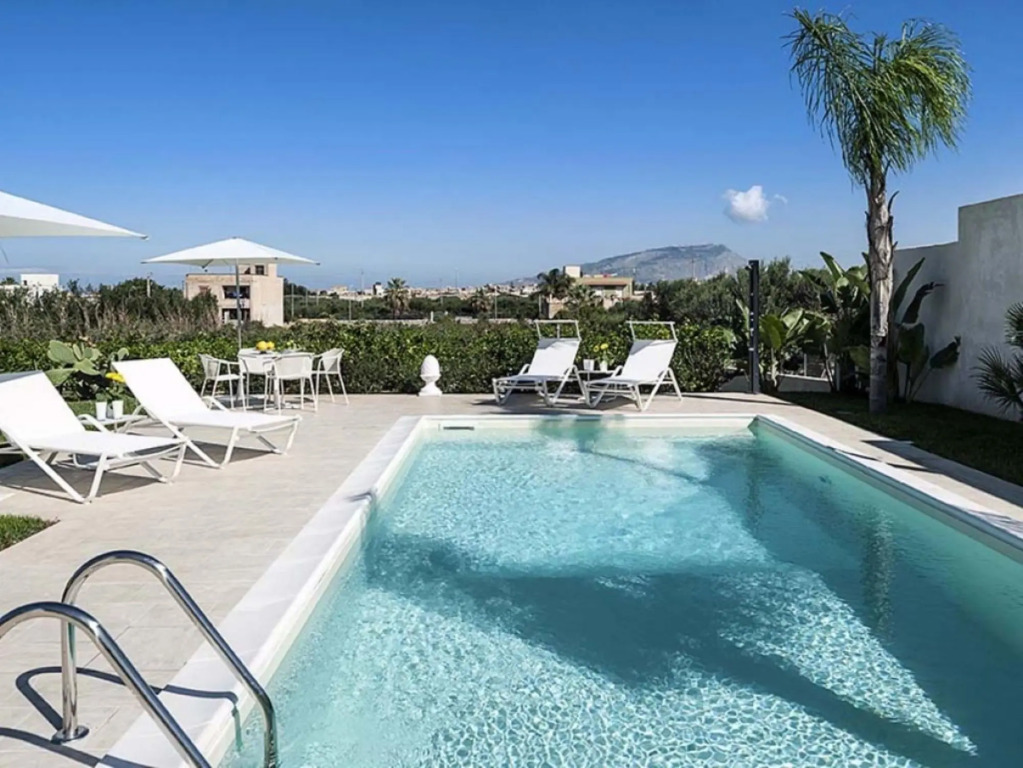 Beautiful villa with pool and private wellness area at 3 km from the seaside-VILLA DELLA LAGUNA