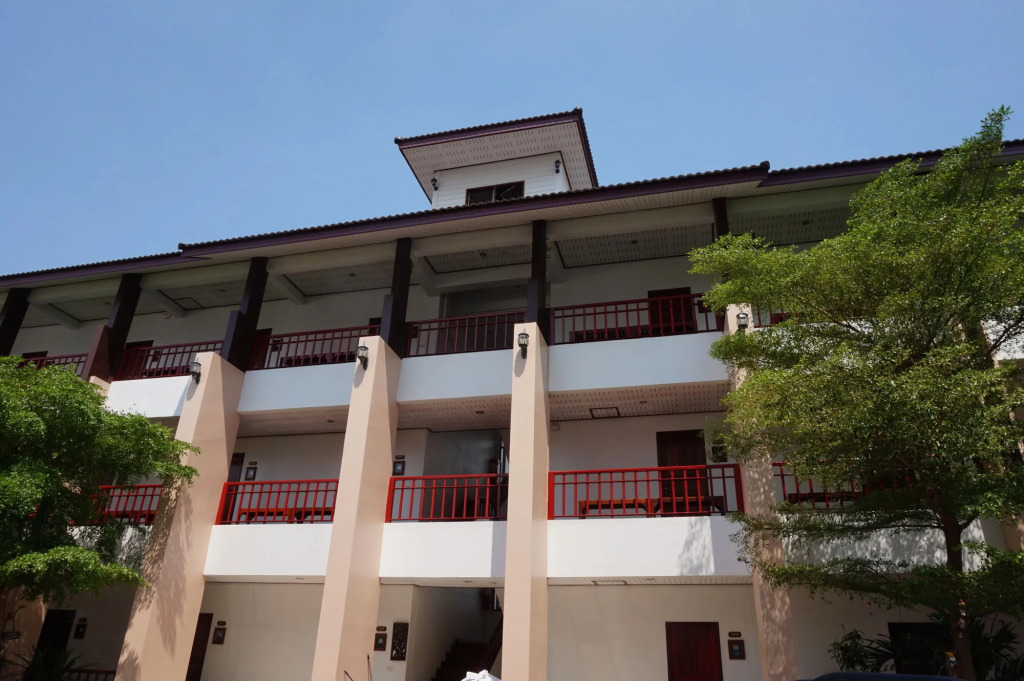Phanthipha Residence (SHA Extra Plus)