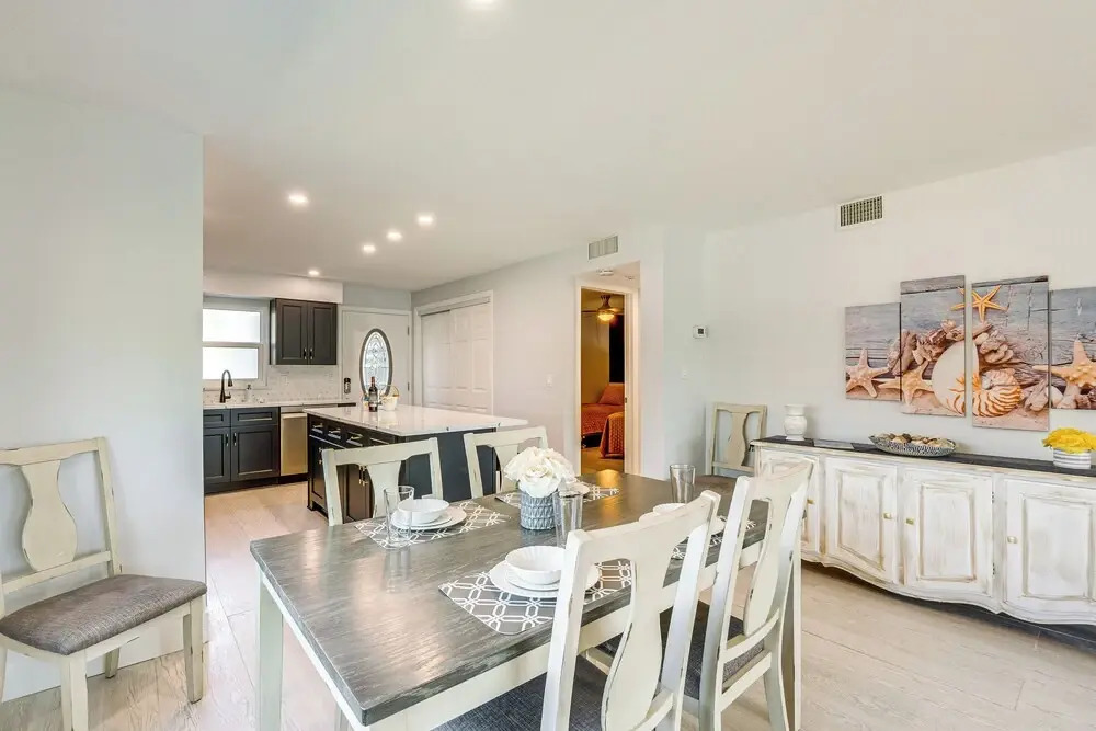 Walk to Beach: Condo w/ Pool & Patio In Sarasota!