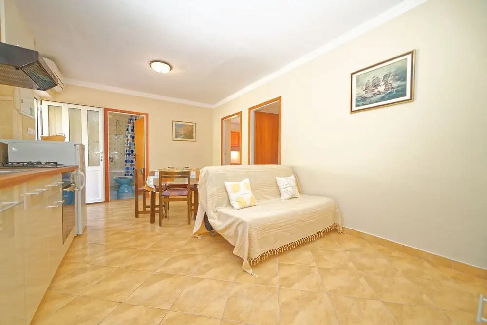 Mar- 150 m From sea - A2