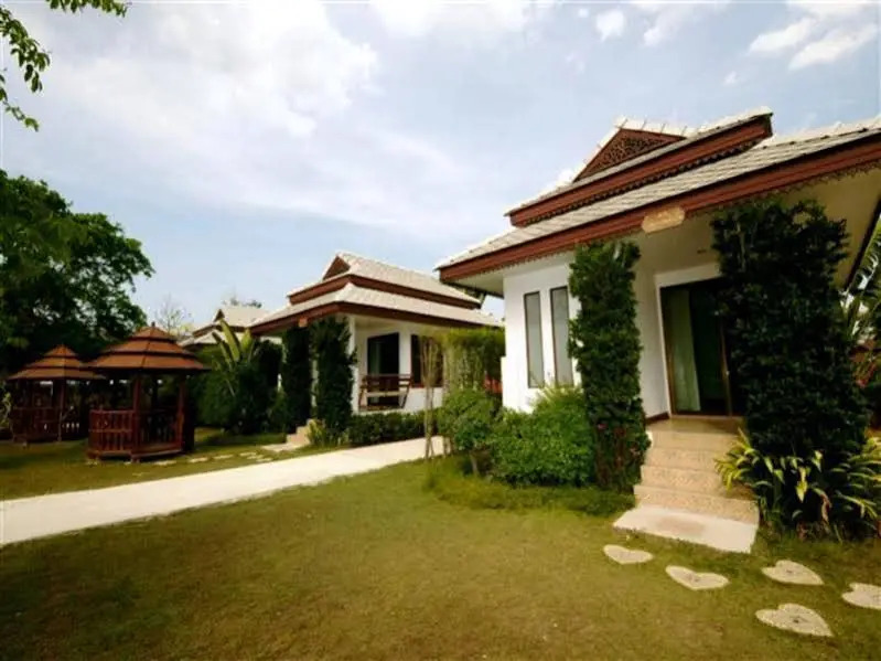 Sasithorn Garden View Hotel(ศศิธร การ์เดน วิว รีสอร์ท)