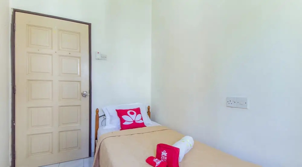 ZEN Home Lagenda Homestay