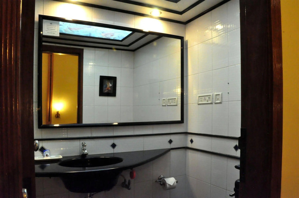 Abbott Hotel