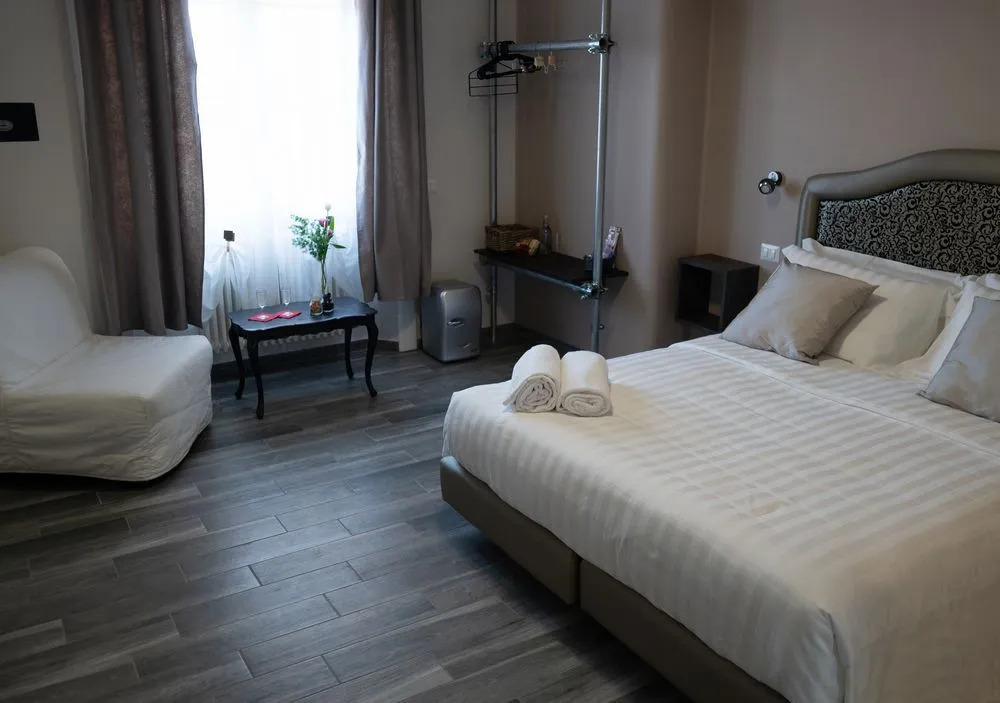Piazza Bologna Suites