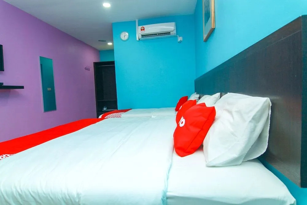 OYO 89517 Little Tanjung Chalet