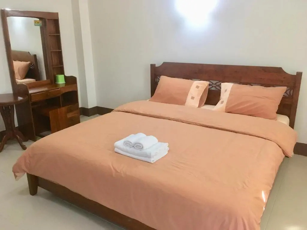 Phumchan Place Hotel