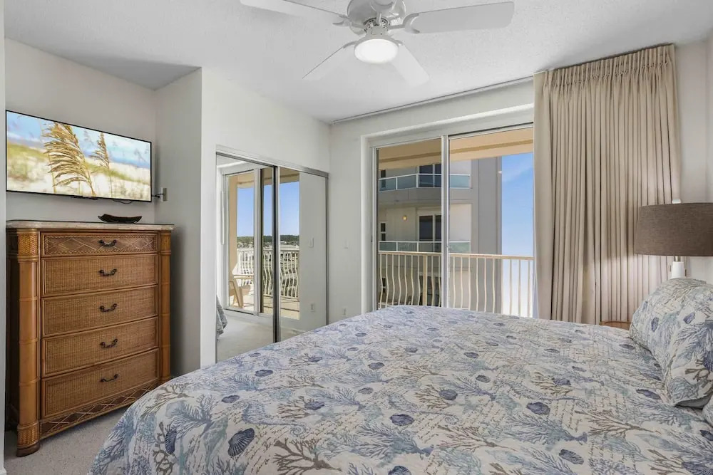 Emerald Key 603 Beachfront Balcony 6th Floor Corner Unit