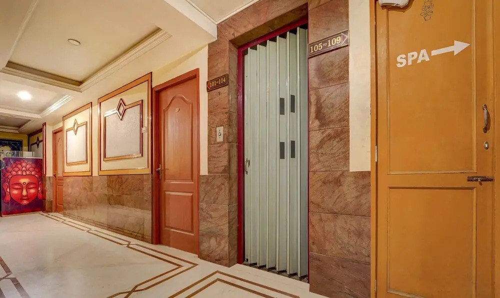 Itsy Hotels Coastal Grand Sathyam