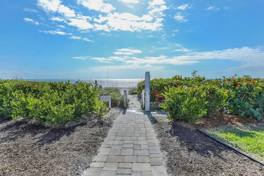 Sundial I201 - Enjoy A Gulf View From This On Sanibel! 1 Bedroom Condo
