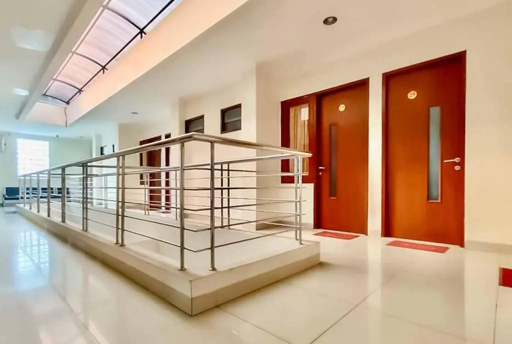 RedDoorz Plus near Cirebon Super Block Mall 2