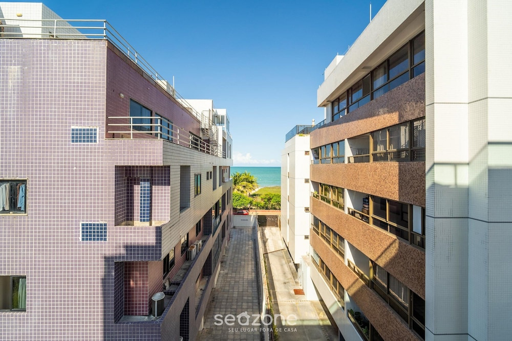 Apt in Condo w/ Pool 110m From the Beach Vem0306