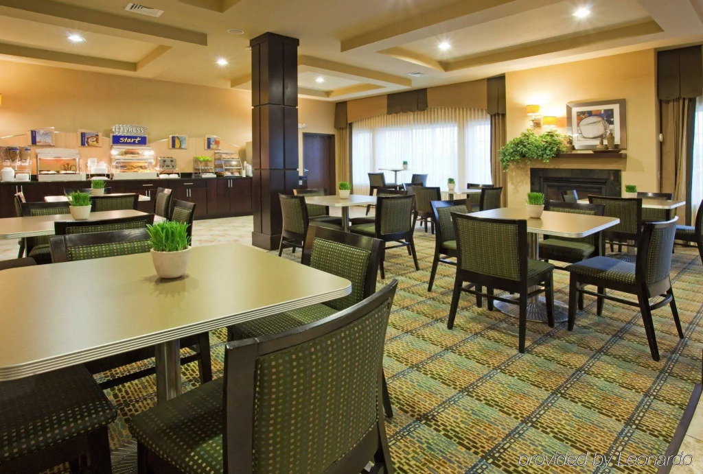 Holiday Inn Express Hotel & Suites Eau Claire North by IHG