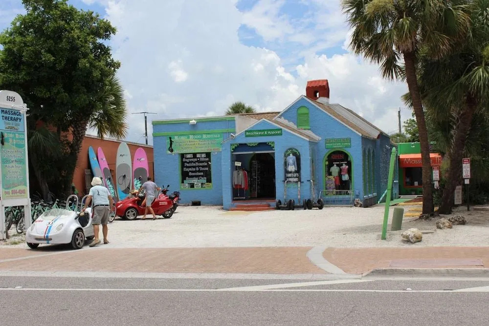 Beach Club at Siesta Key Poolside D