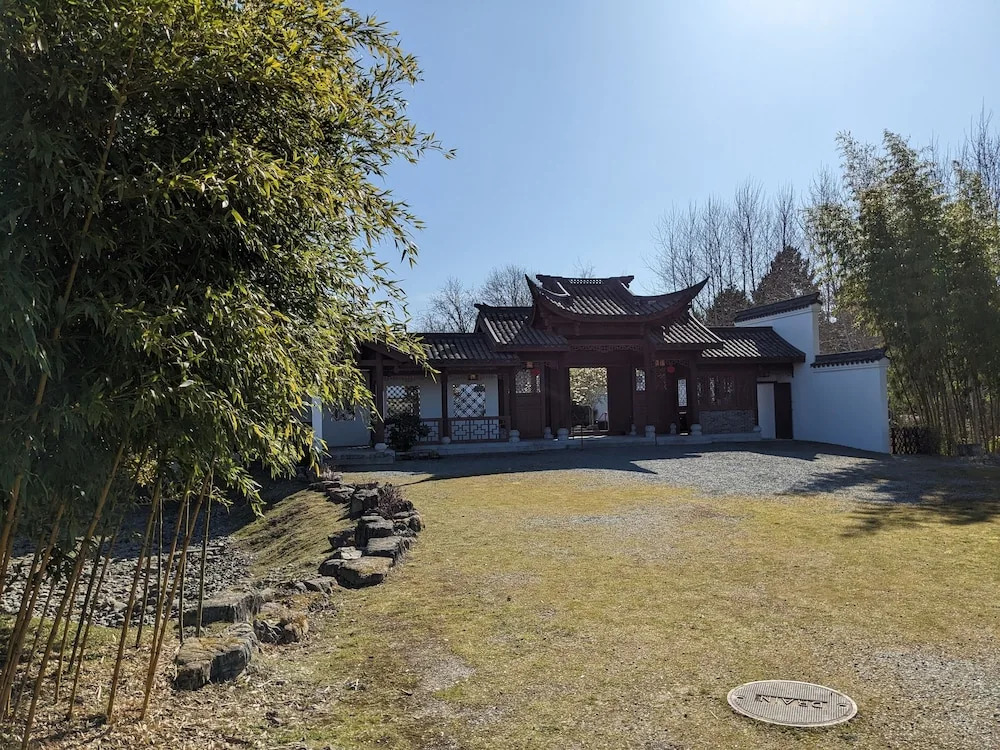 High Point Guesthouse - Next to Seattle Chinese Garden