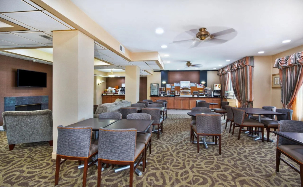 Holiday Inn Express Hotel and Suites Harrington - Dover Area by IHG