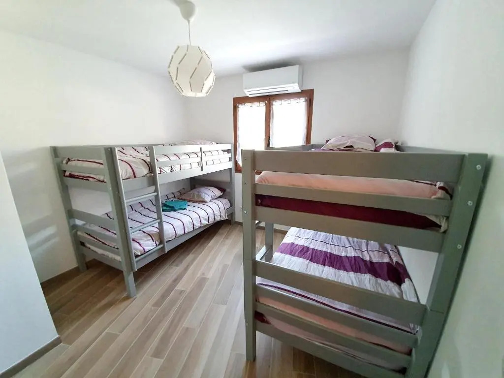 Maison de 3 chambres avec terrasse amenagee et wifi a Esparron de Verdon