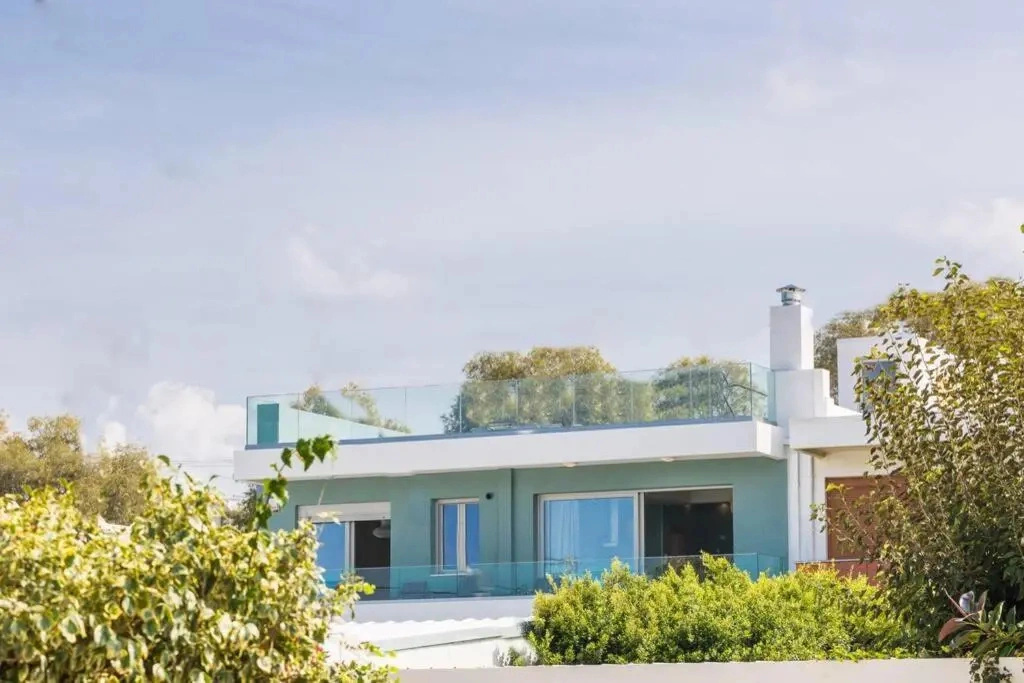 Adelhome - Sea view & walking distance to beach