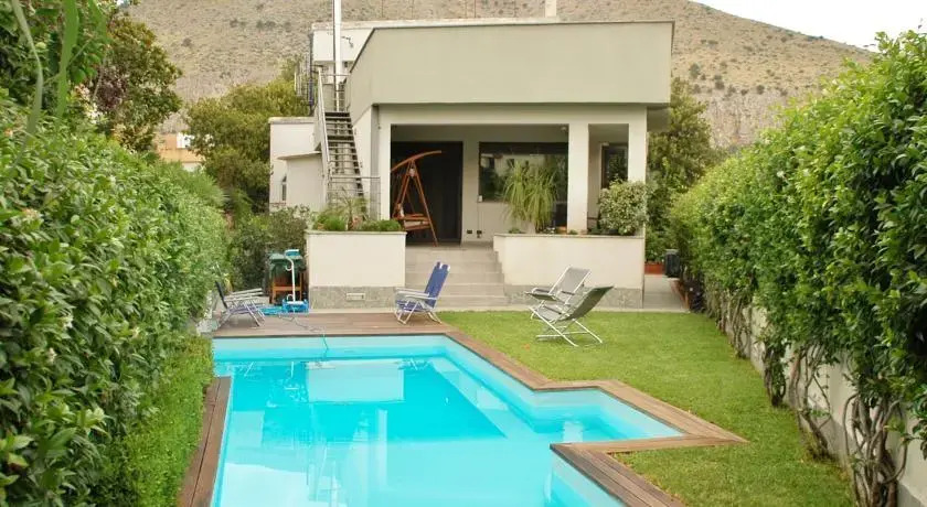 Villa a Mondello con piscina