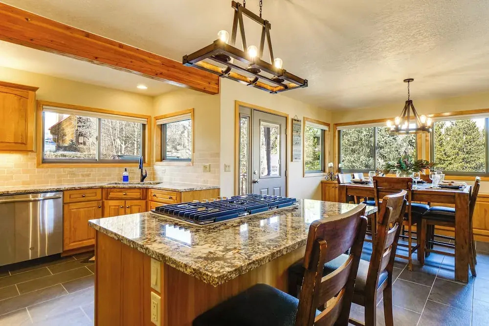 Private Deck & Hot Tub: Silverthorne Home