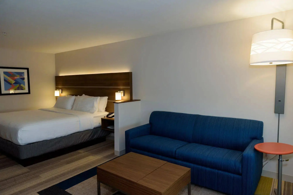 Holiday Inn Express & Suites McKinney - Frisco East by IHG