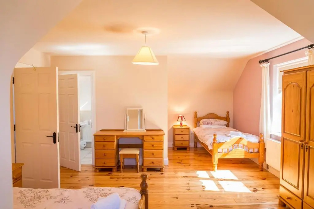 Eriu Lodge