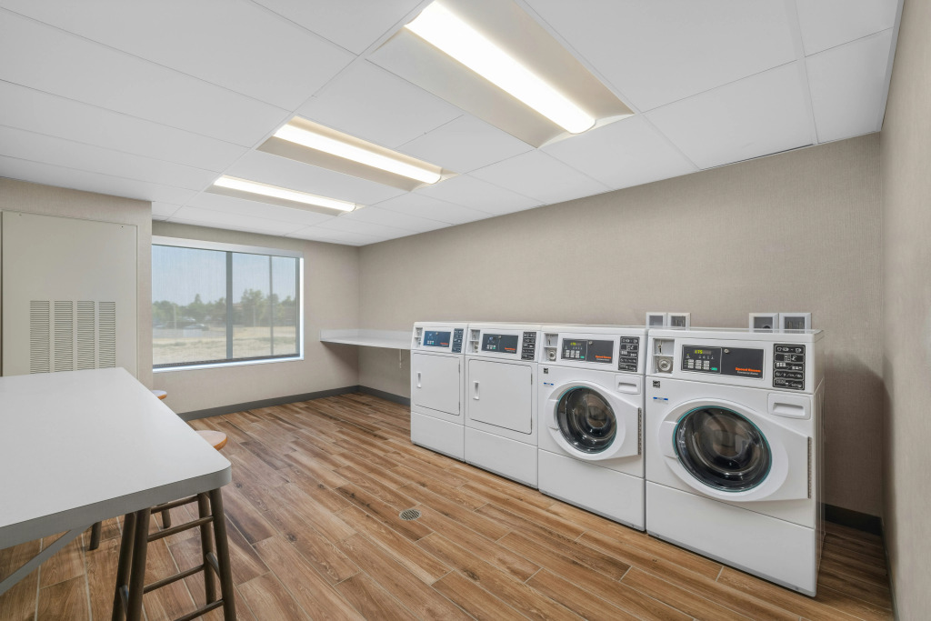 Hampton Inn & Suites Bakersfield Central