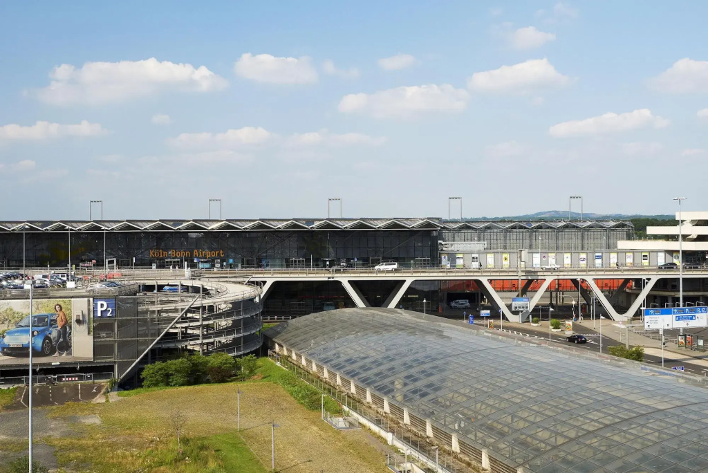 Moxy Cologne Bonn Airport