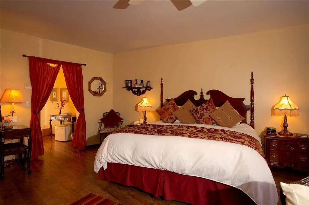 The Joy Sedona - Bed & Breakfast and Luxury Creekside Cabins