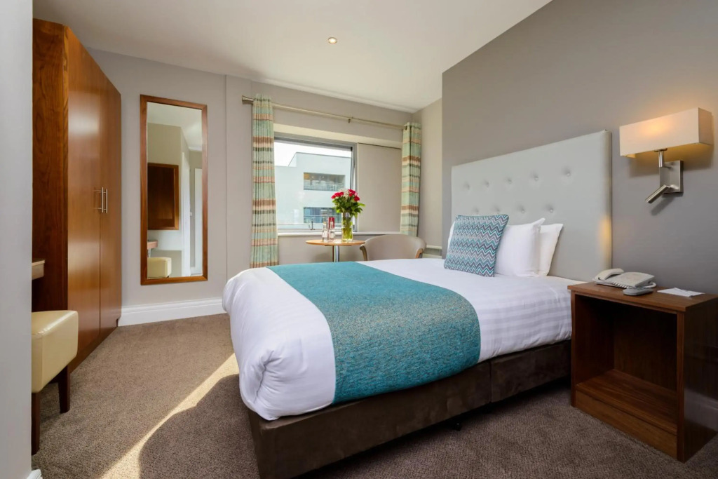 Scotts Hotel