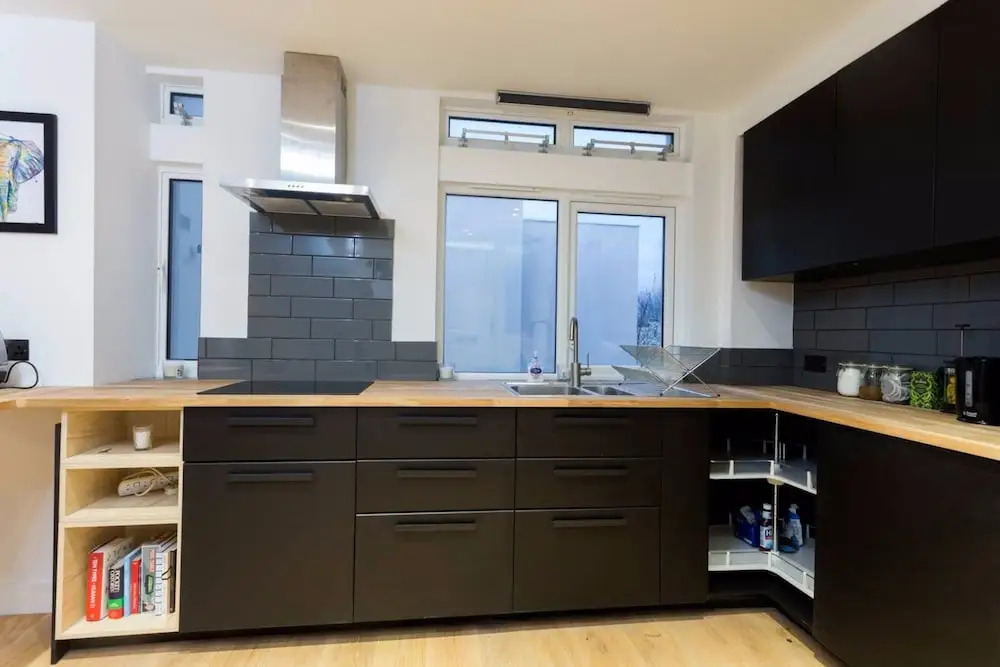 2 Bedroom Apartment near Clapham Common Sleeps 4