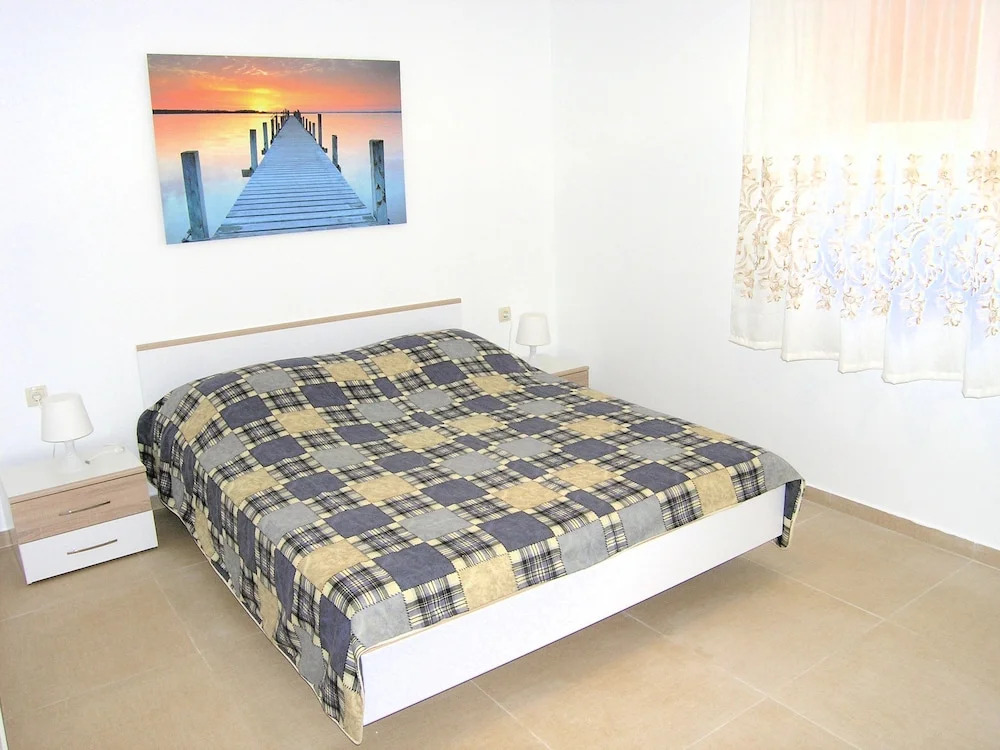 Apartment Goran