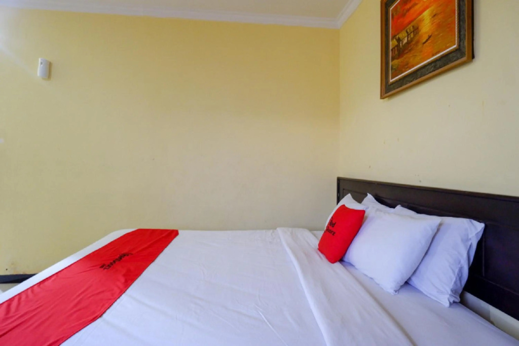 RedDoorz near Citraland Waterpark Kendari