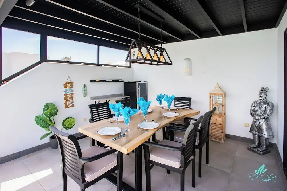 Gorgeous Newly Renovated 4-bedroom Villa!