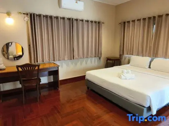 Suansin Garden Hotel โรงแรมสวนสินการ์เด้น