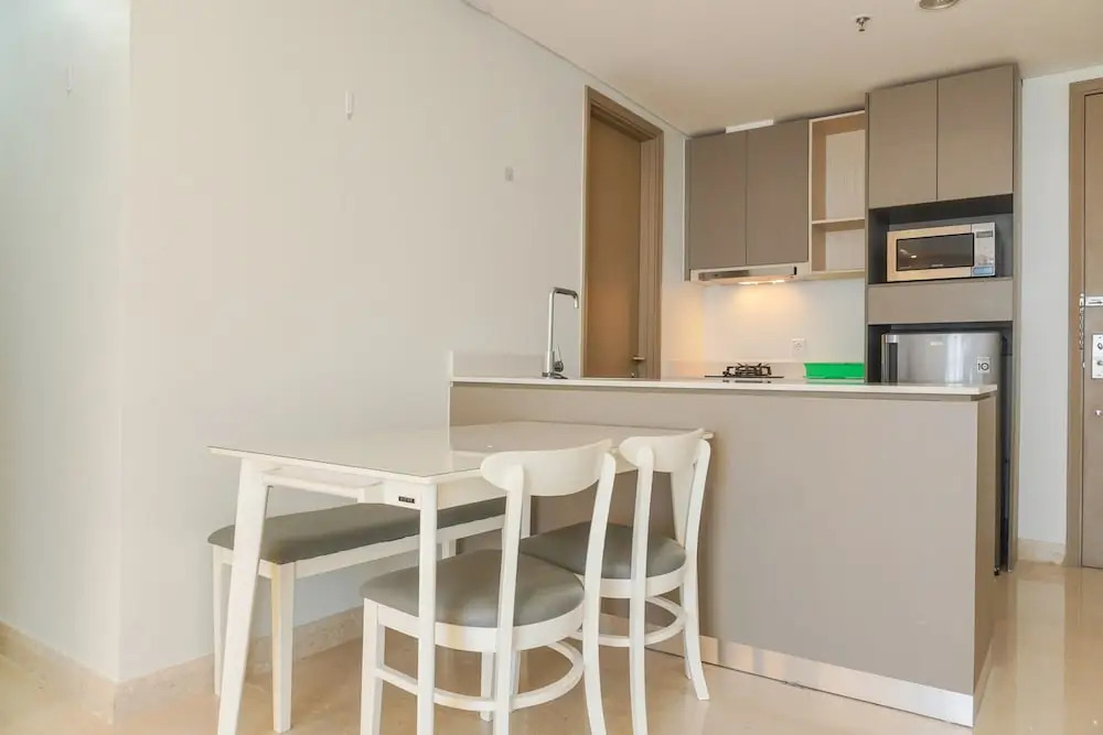 Modern Look And Nice 2Br Gold Coast Apartment Near Pik