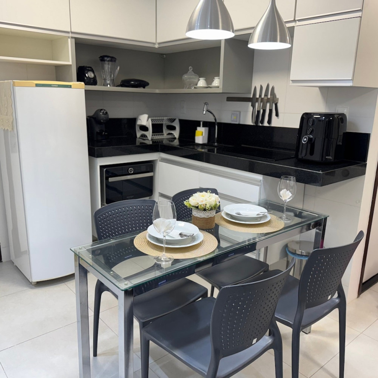Flat com piscina a 50m da praia