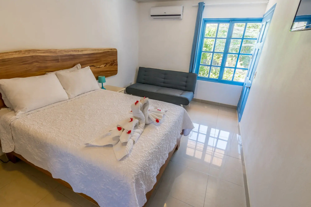 CLUB IBIZA - Party Hotel & Beach Club