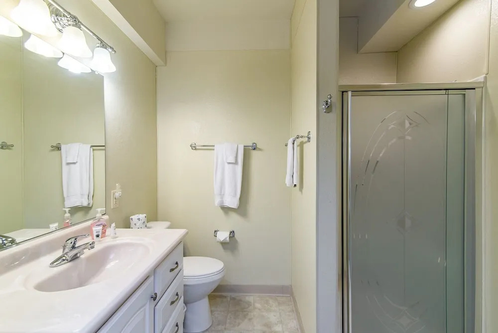 Lake Village Townhouse B
