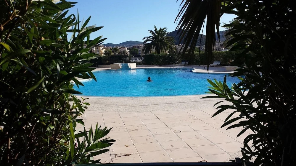 T3 Le Galion dans marina avec piscine