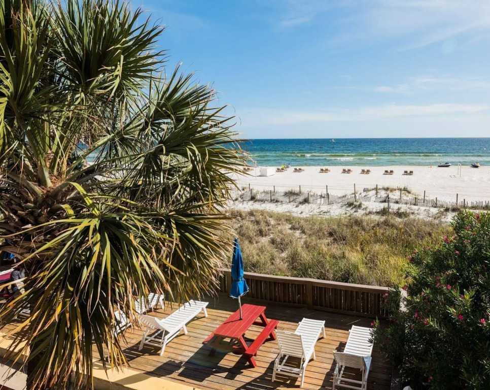 The Driftwood Lodge
