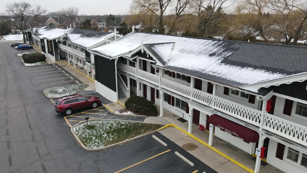 Chalet Motel Mequon