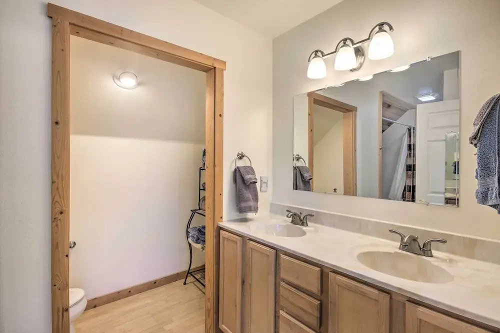 Inviting Townhome: 30 Mi to Yellowstone NP