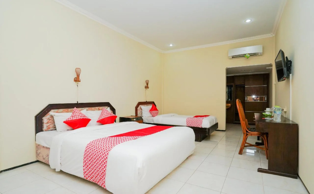 RedDoorz at Hotel Tampiarto Probolinggo Jawa Timur