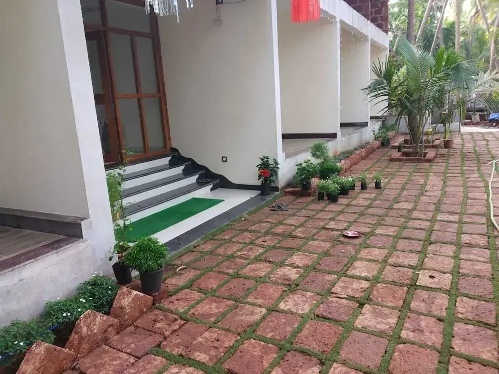 Sidhivinayak Resort Devbag Sangam Beach