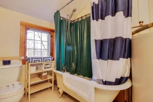 Historic Home with Large Deck, Free WiFi, Washer/Dryer - Near Beach and Downtown