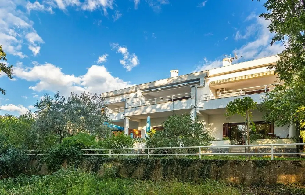 Awesome Home in Njivice With Wifi and 2 Bedrooms