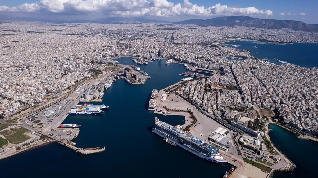 Mitsis NU Piraeus Port