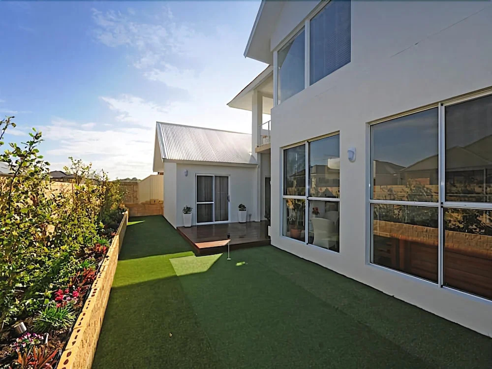 Burns Beach Bed & Breakfast