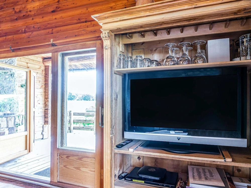 Quaint Chalet, Bernister
