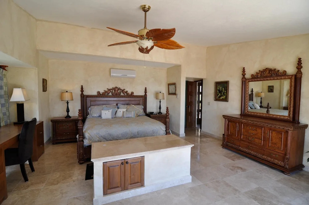 4 BR Villa Near Los Cabos' Best Surfing: Villa Vista del Mar